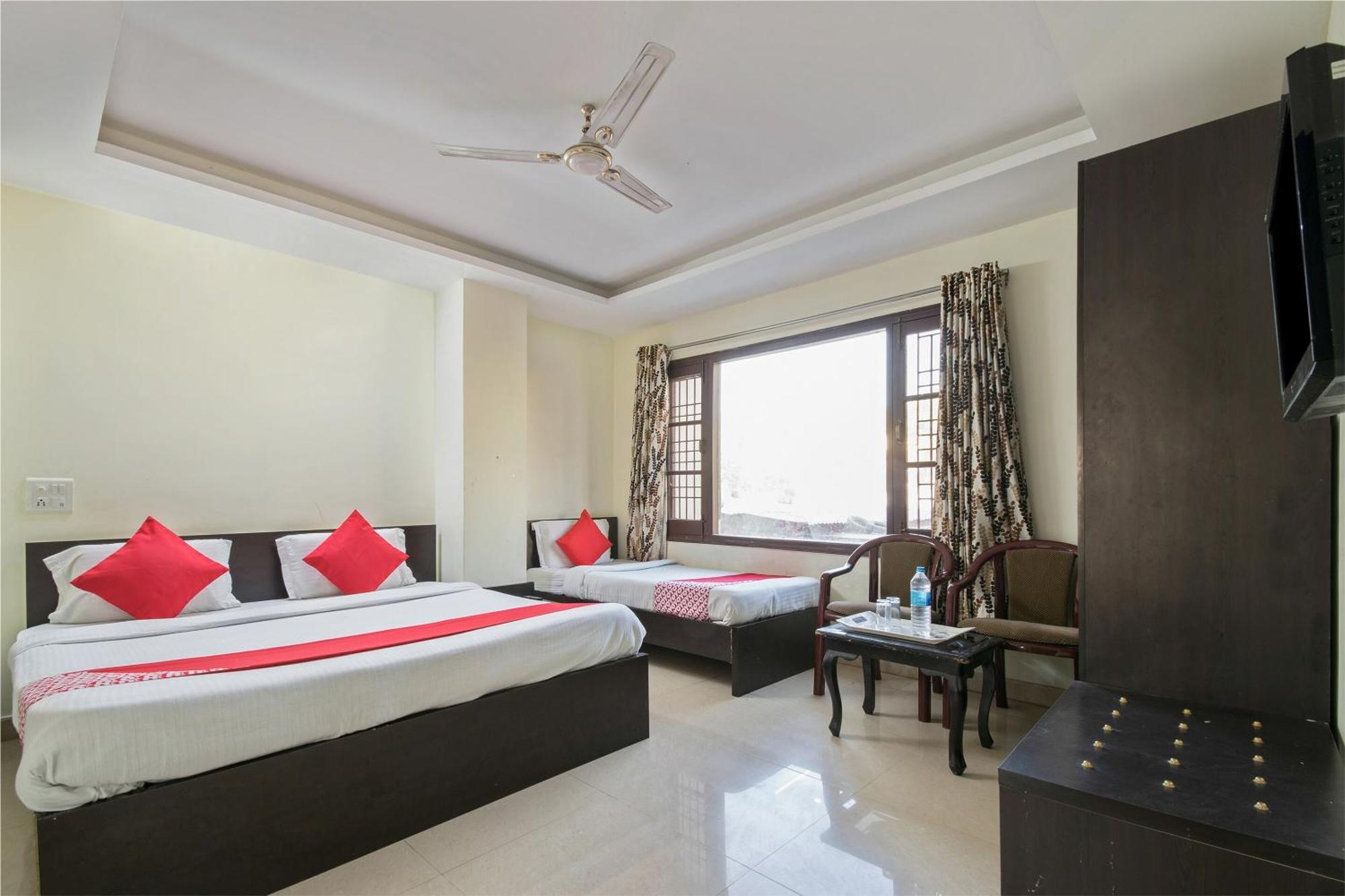 Oyo Hotel Triund Regency Katra  Ngoại thất bức ảnh