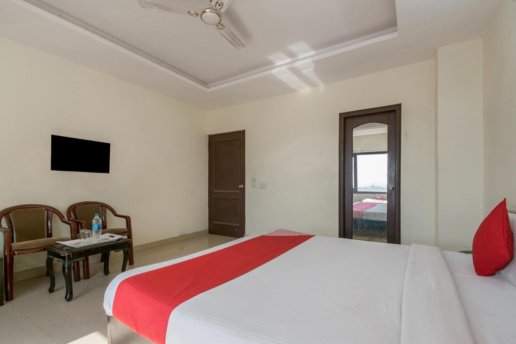 Oyo Hotel Triund Regency Katra  Ngoại thất bức ảnh