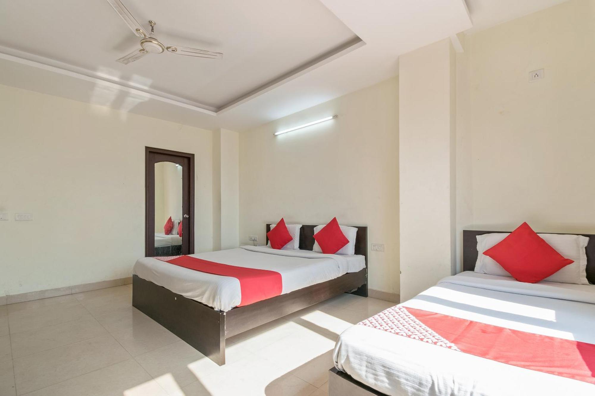 Oyo Hotel Triund Regency Katra  Ngoại thất bức ảnh