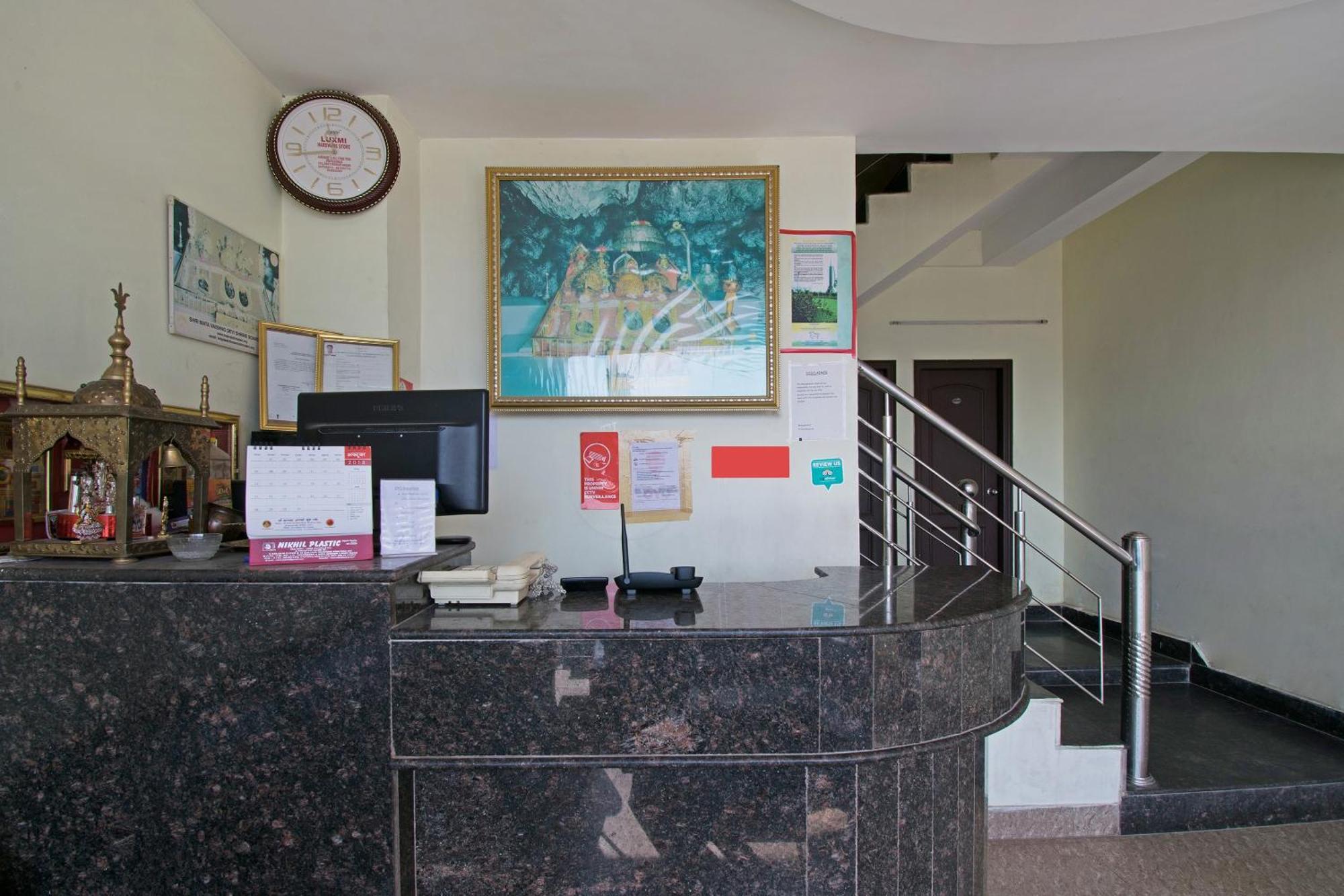 Oyo Hotel Triund Regency Katra  Ngoại thất bức ảnh