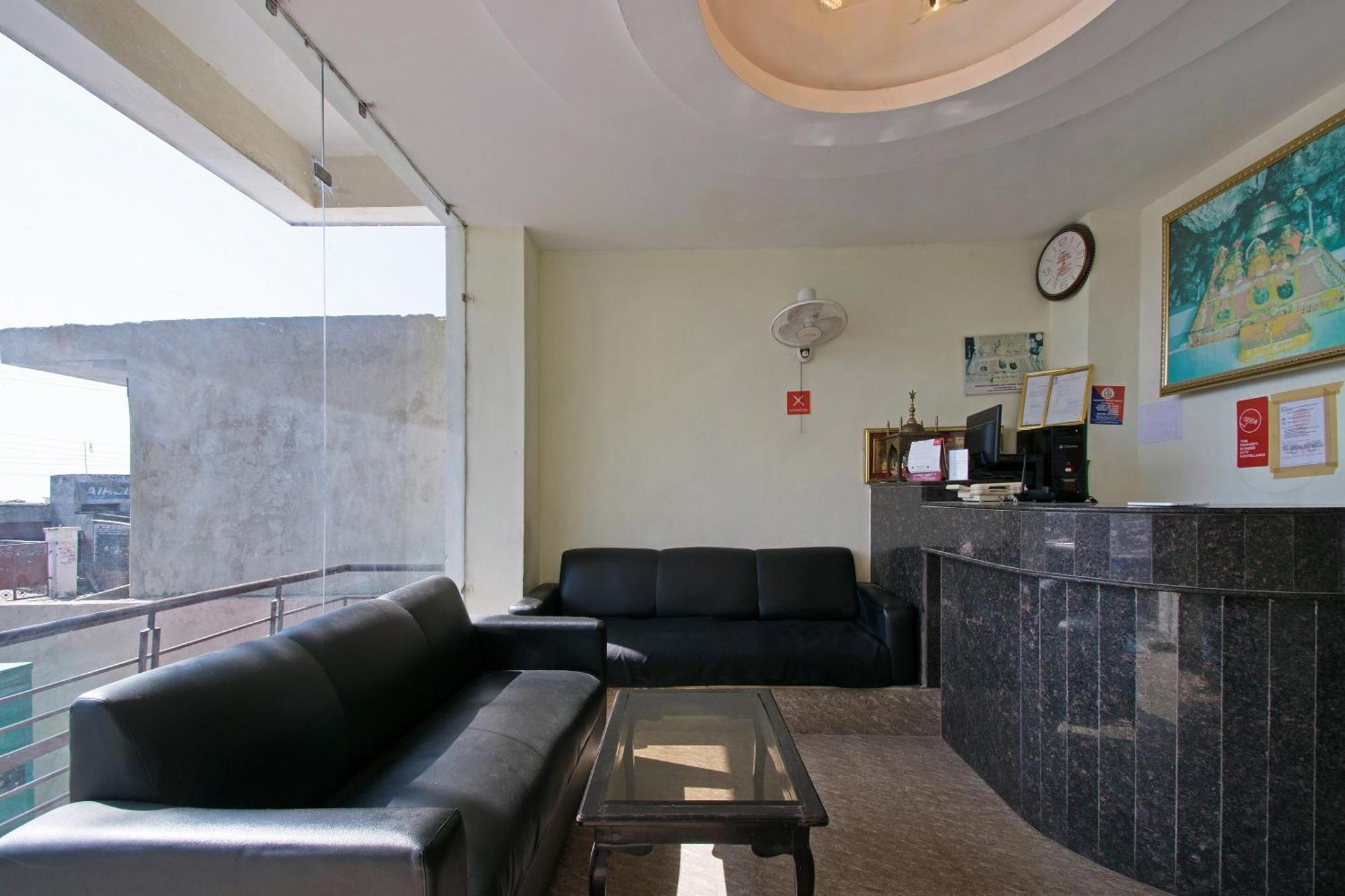 Oyo Hotel Triund Regency Katra  Ngoại thất bức ảnh