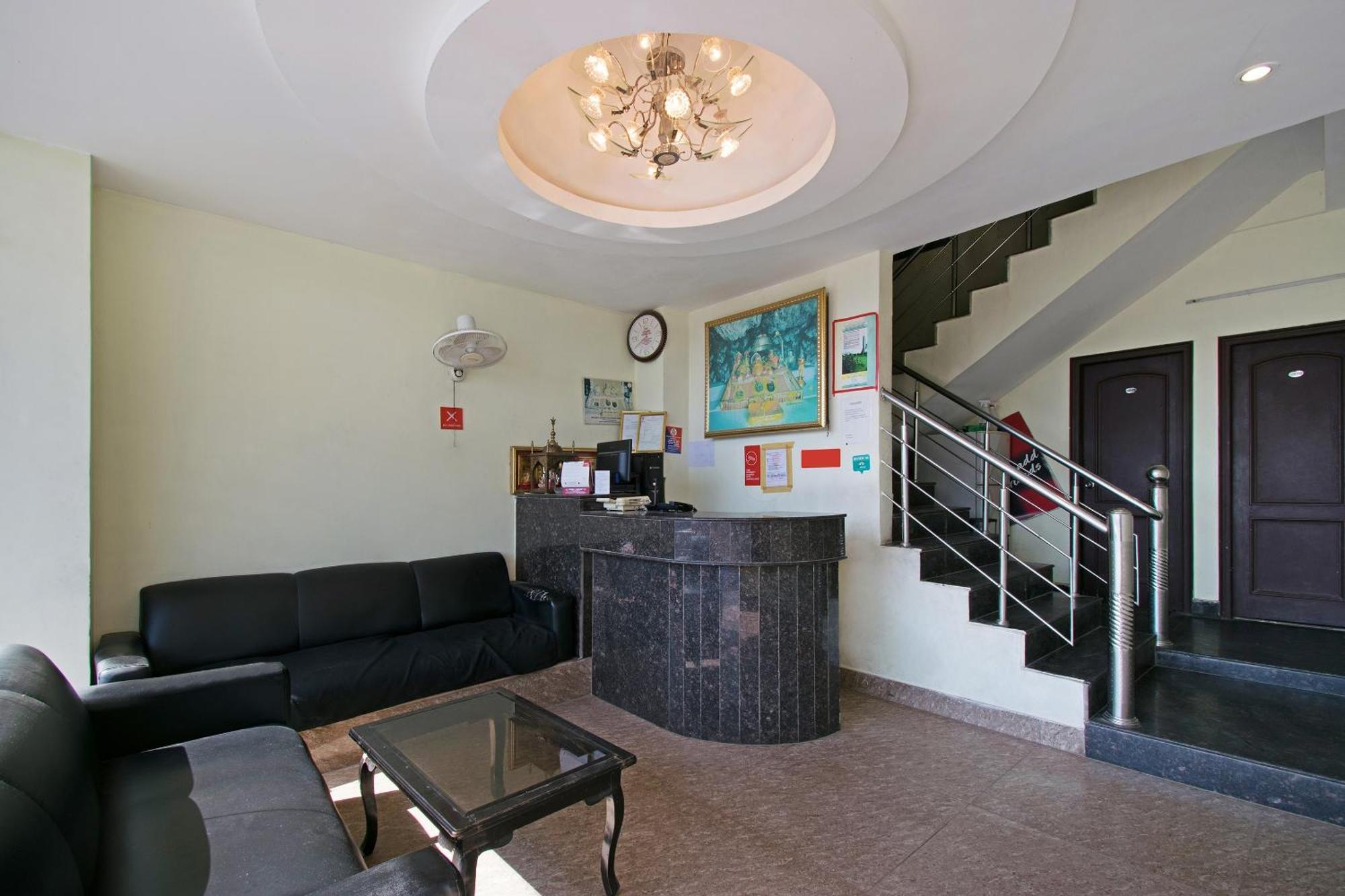 Oyo Hotel Triund Regency Katra  Ngoại thất bức ảnh