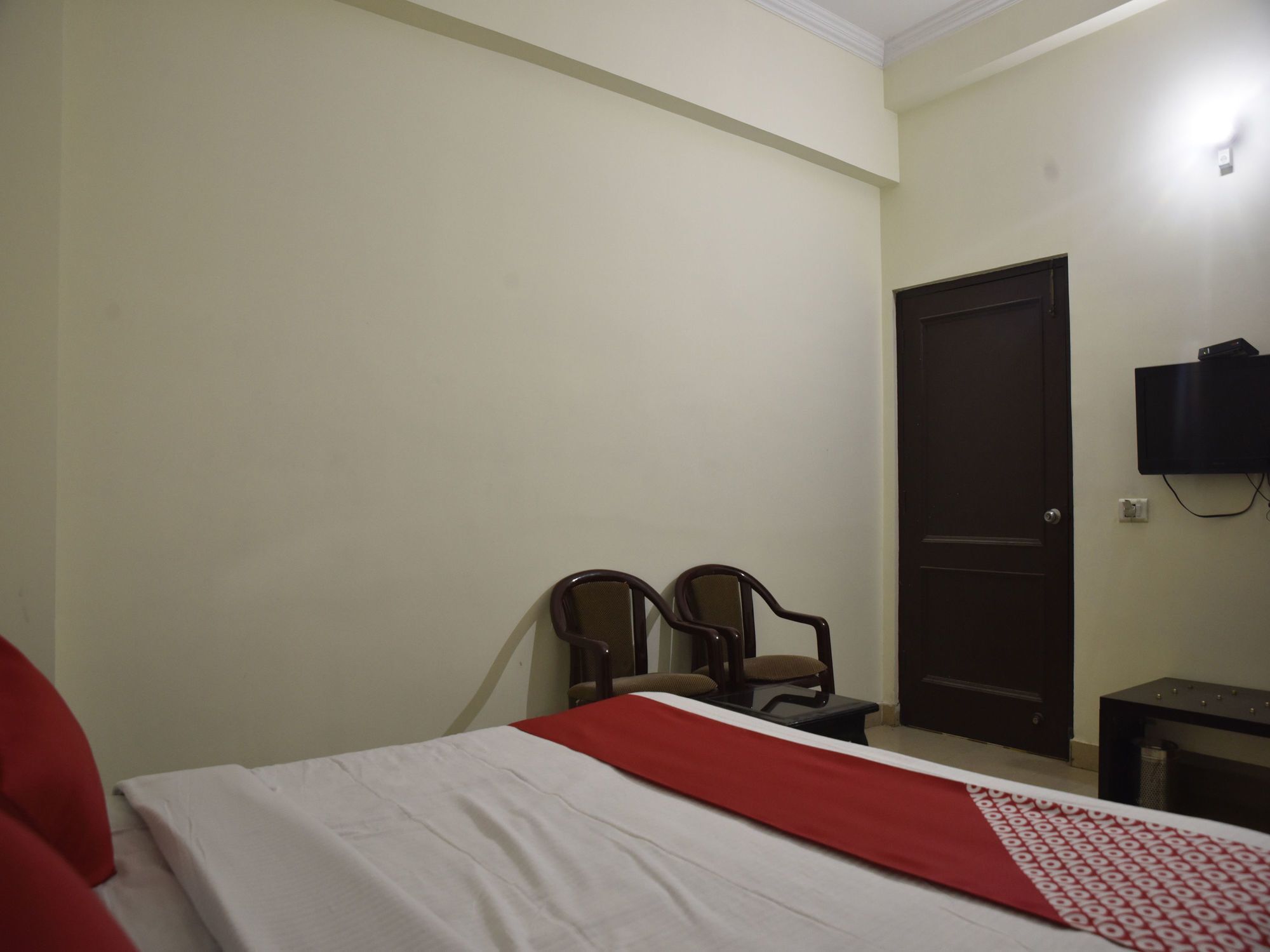 Oyo Hotel Triund Regency Katra  Ngoại thất bức ảnh